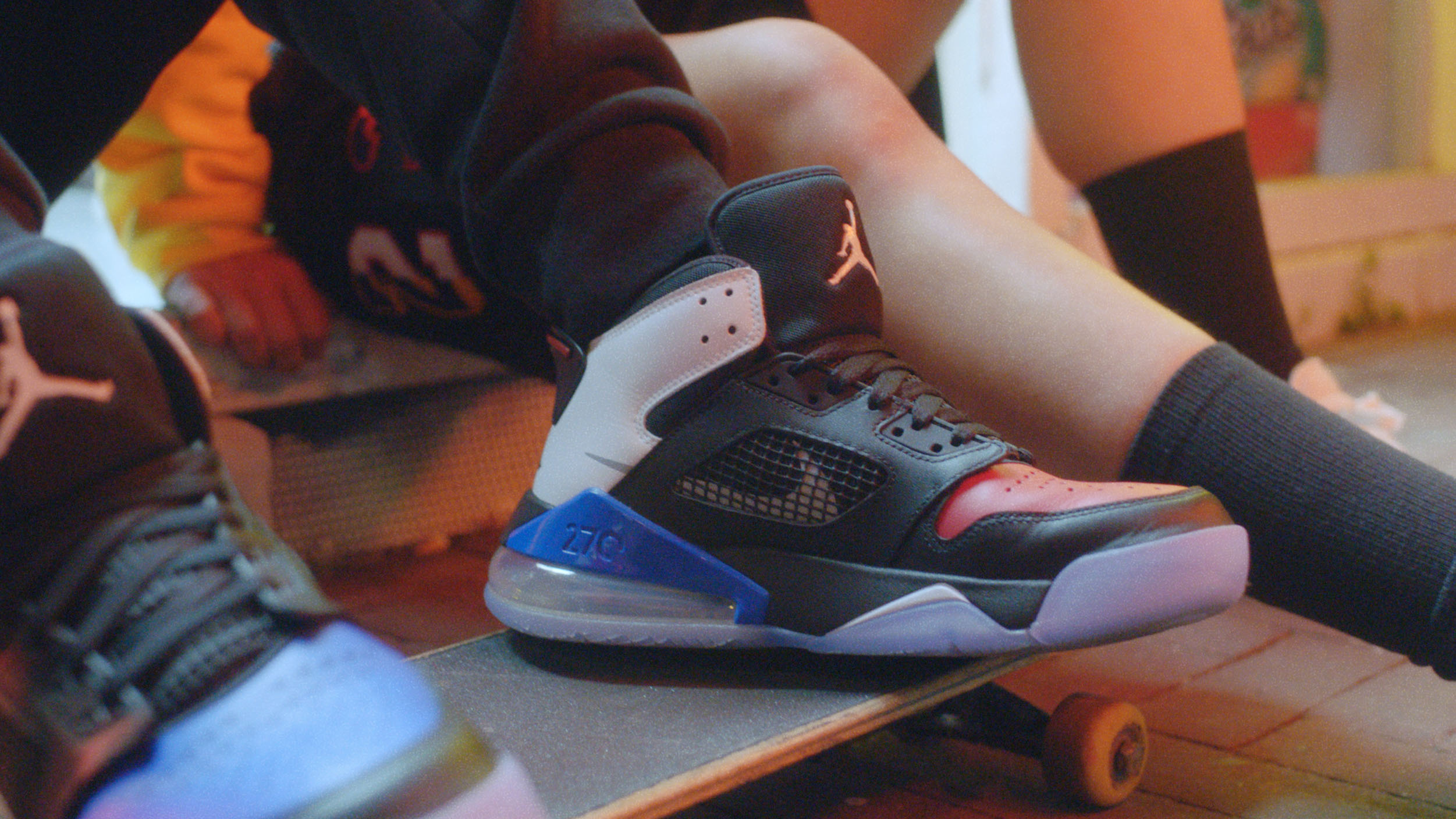 Nike Jordan Mars 270